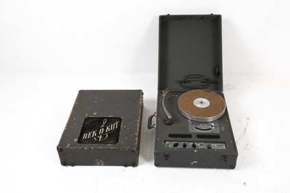REK-O-KUT MODEL RT43VM IDLER-DRIVE TURNTABLE/AMP