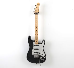 FENDER STRATOCASTER MIJ IRON MAIDEN GUITAR
