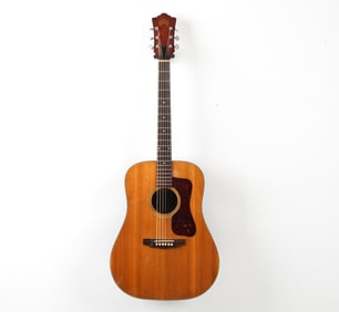 GUILD D-35 DREADNOUGHT ACOUSTIC GUITAR