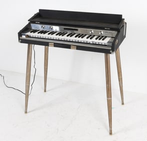 MELO-SONIC MODEL 300 COMBO ORGAN C. 1960S