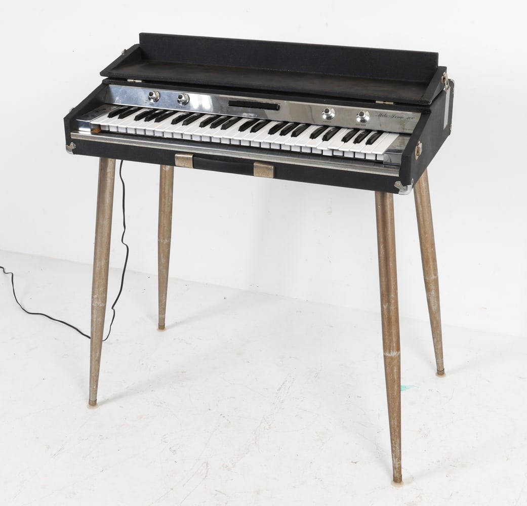 MELO-SONIC MODEL 300 COMBO ORGAN C. 1960S (1 of 19)