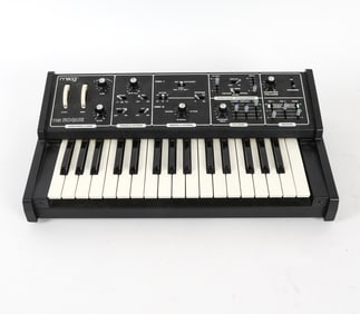 VINTAGE MOOG MODEL 'THE ROGUE' ANALOG MONOSYNTH