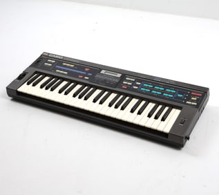 CASIO CZ-1000 SYNTHESIZER C. 1980S