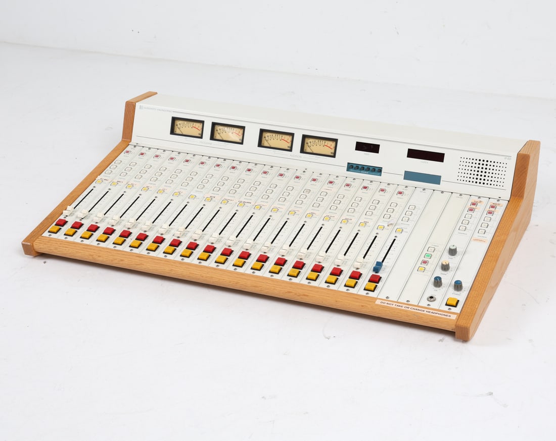 AUDIOARTS/WHEATSTONE R-60 BROADCAST STEREO MIXER (1 of 20)