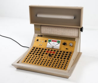 LARGE SECO ELECTRONICS CO. TUBE TESTER