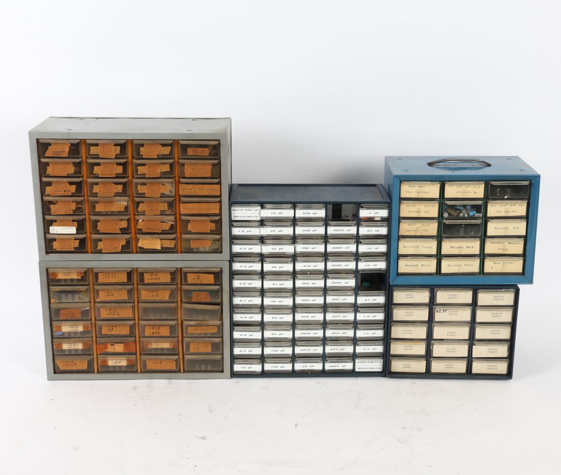 VINTAGE & RECENT AUDIO CAPACITORS GROUPING (1 of 18)