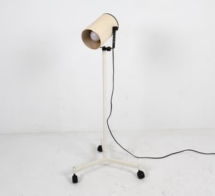 VINTAGE INDUSTRIAL STYLE FLOOR LAMP