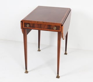 GEORGIAN STYLE MAHOGANY DROP LEAF SIDE TABLE
