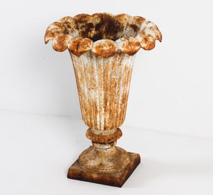 VINTAGE CAST IRON OUTDOOR FLORAL URN PLANTER