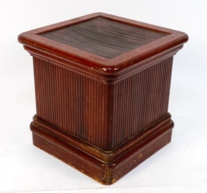 ANTIQUE MAHOGANY COMMODE