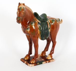 CHINESE CERAMIC HORSE SCULPTURE