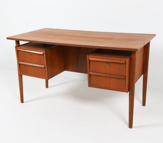 ATTR. GUNNAR NIELSEN TIBERGAARD DANISH TEAK DESK