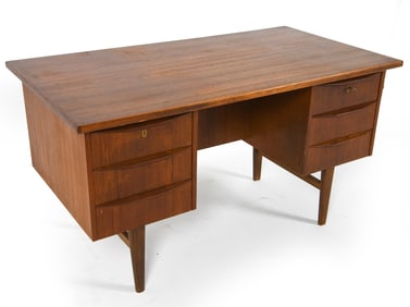 MID-CENTURY DANISH TEAK DESK C. 1970S