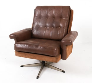 EBBE GEHL STYLE LEATHER & SUEDE CHAIR C. 1970S