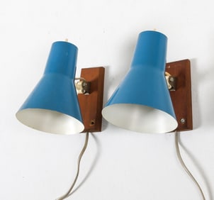 PAIR OF DANISH TEAK WALL SCONCES C. 1960S