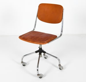 MID-CENTURY SCANDINAVIAN SWIVEL CHAIR C. 1960S