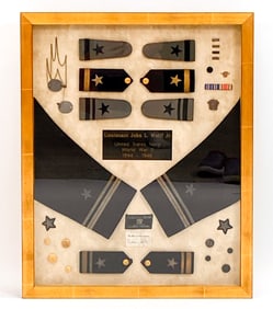 US NAVY WWII LIEUTENANT UNIFORM PRESENTATION