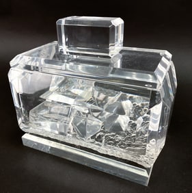 CONTEMPORARY LUCITE ICE BUCKET