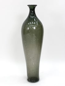 HAND-BLOWN ART GLASS VASE
