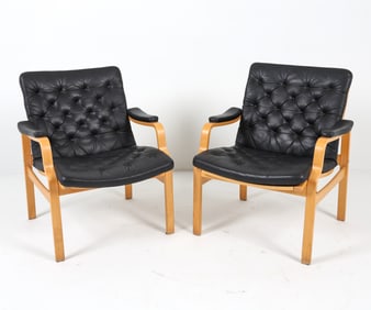 PAIR OF AALTO STYLE BEECH & LEATHER LOUNGE CHAIRS