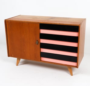 JIRI JIROUTEK MODEL U-458 OAK CABINET C. 1960S