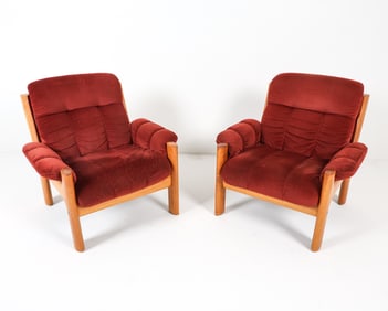 PAIR OF EKORNES 'MONTANA' TEAK LOUNGE CHAIRS