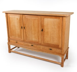HENNING KJAERNULF STYLE DANISH OAK SIDEBOARD 1970S