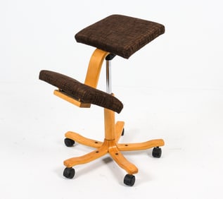 STOKE BEECH & WOOL KNEELING CHAIR C. 1970S