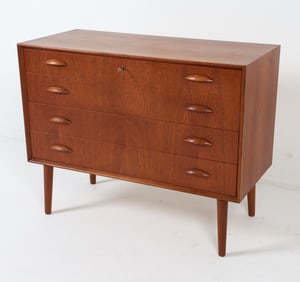 JOHANNES SORTH TEAK CHEST OF DRAWERS