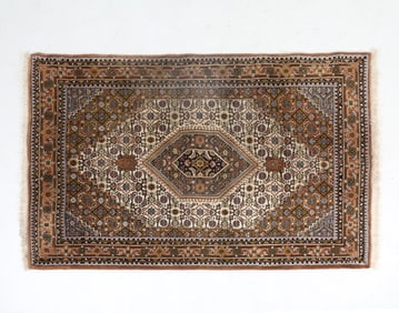 HAND MADE INDIAN WOOL RUG