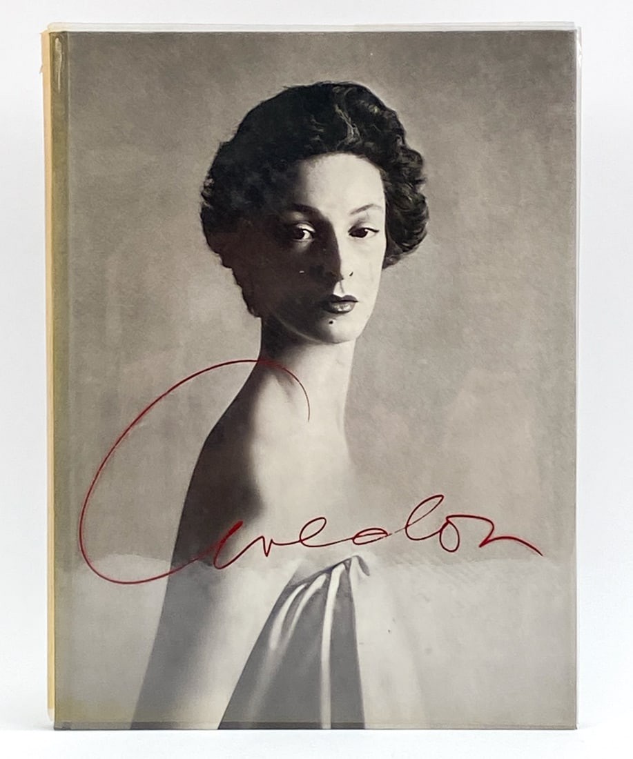 AVEDON MOMA PHOTOGRAPHY COFFEE TABLE BOOK: Copyright 1978. Includes various photographers from 1947-1977 Dimensions: H 14.5" x W 11" Condition: Slight discoloration to book sleeve and cover pages. Presents well overall.