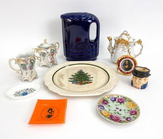 GROUPING OF DECORATIVE PORCELAIN