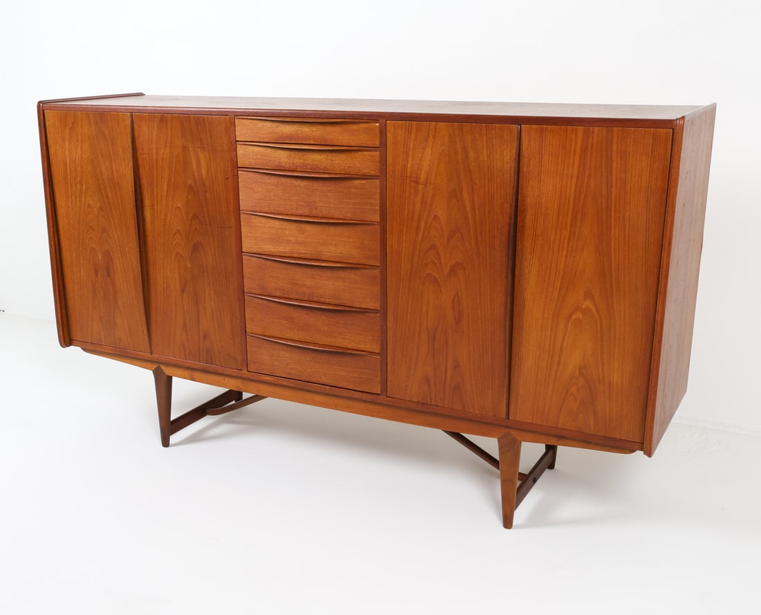 MID-CENTURY DANISH TEAK BUTTERFLY DOOR SIDEBOARD
