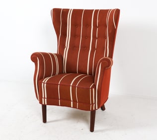 DANISH MID-CENTURY WINGBACK LOUNGE CHAIR