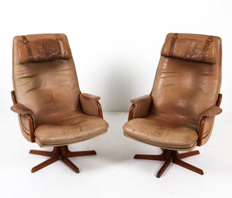 PAIR OF BERG DANISH LEATHER & TEAK SWIVEL CHAIRS