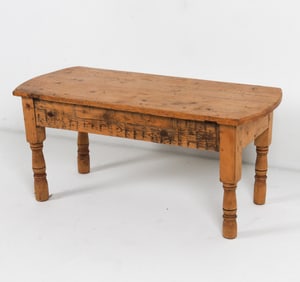 VINTAGE PINE COFFEE TABLE
