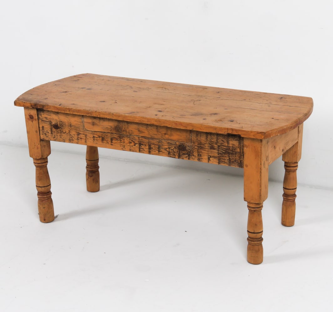 VINTAGE PINE COFFEE TABLE (1 of 12)