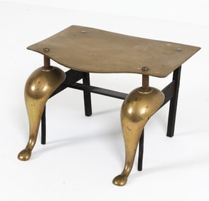 VICTORIAN STYLE BRASS FOOTMAN