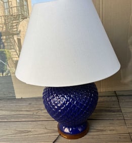 CONTEMPORARY CERAMIC TABLE LAMP
