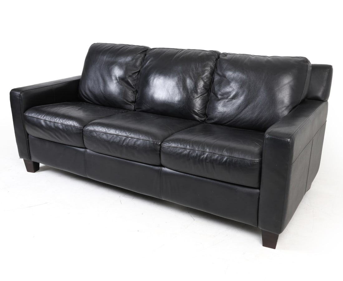 DIVANI CONTEMPORARY ITALIAN LEATHER SOFA: Label to underside. Dimensions: H 32' x W 78" x D 34.5", SH 19" Condition: Presents well overall.