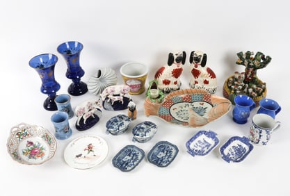 VINTAGE & ANTIQUE PORCELAIN, GLASS, ETC. GROUPING