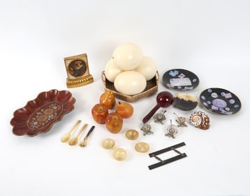 ECLECTIC VINTAGE DECORATIVE GROUPING