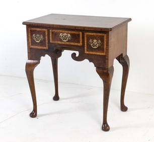 QUEEN ANNE STYLE INLAID MAHOGANY SIDE TABLE