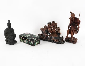 CHINESE DECORATIVE GROUPING