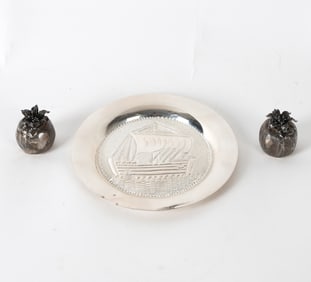SILVER DECORATIVE GROUPING