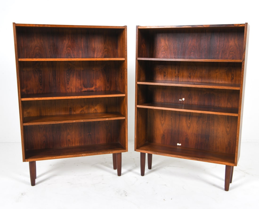 PAIR OF DANISH ROSEWOOD BOOKCASES C. 1960S (1 of 20)