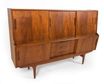 MID-CENTURY DANISH TEAK SIDEBOARD C. 1960S