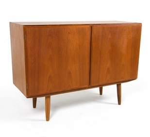 OMANN JUN MODEL 4 DANISH TEAK SIDEBOARD C. 1960S