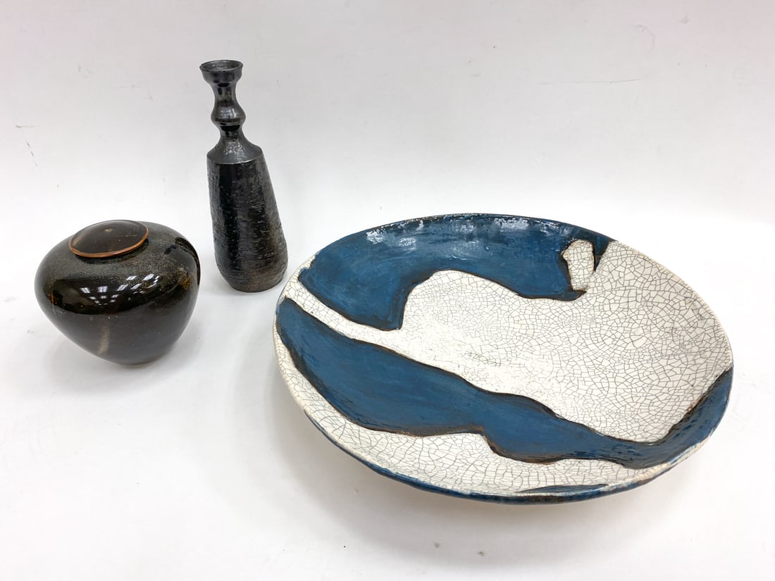 GROUPING OF SCANDINAVIAN CERAMICS (1 of 16)
