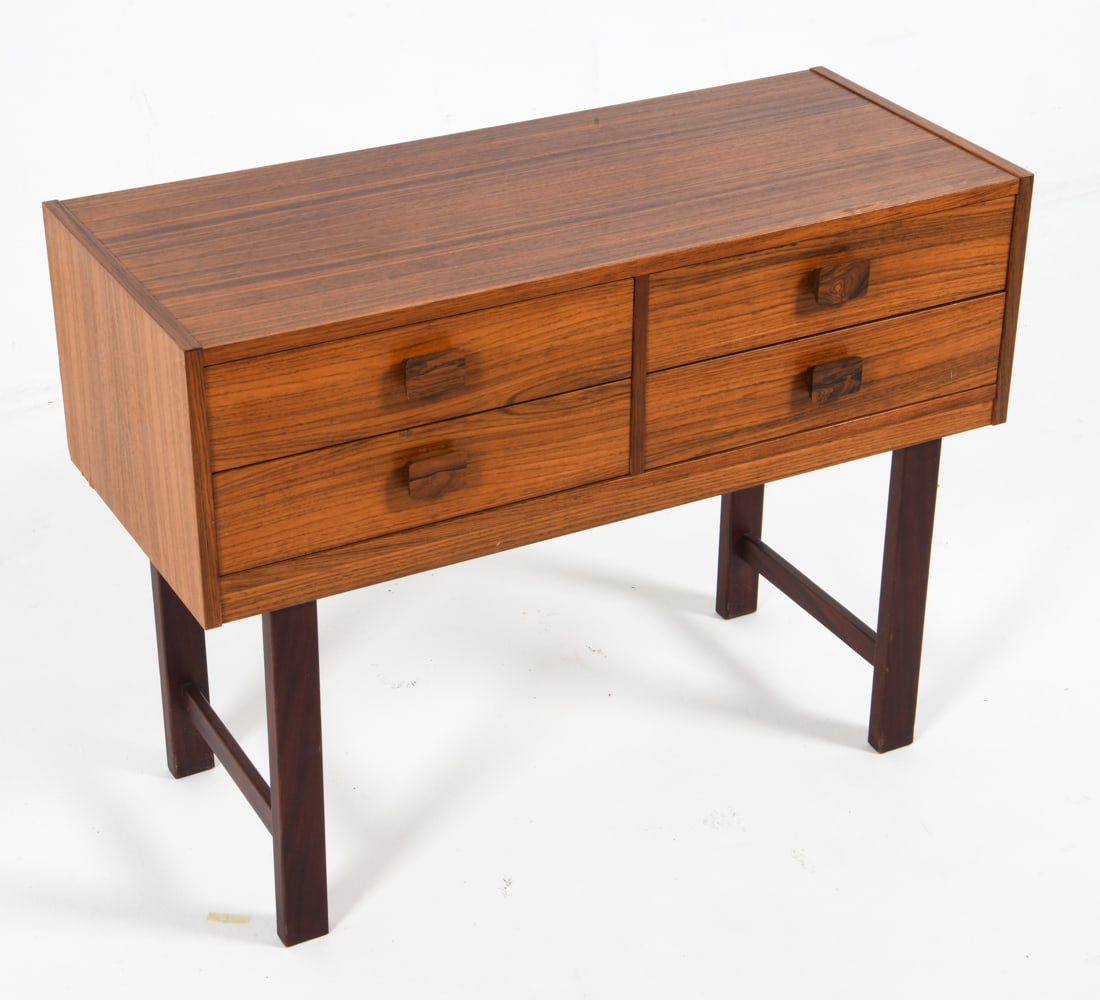 DANISH ROSEWOOD SIDE CHEST C. 1960S (1 of 18)